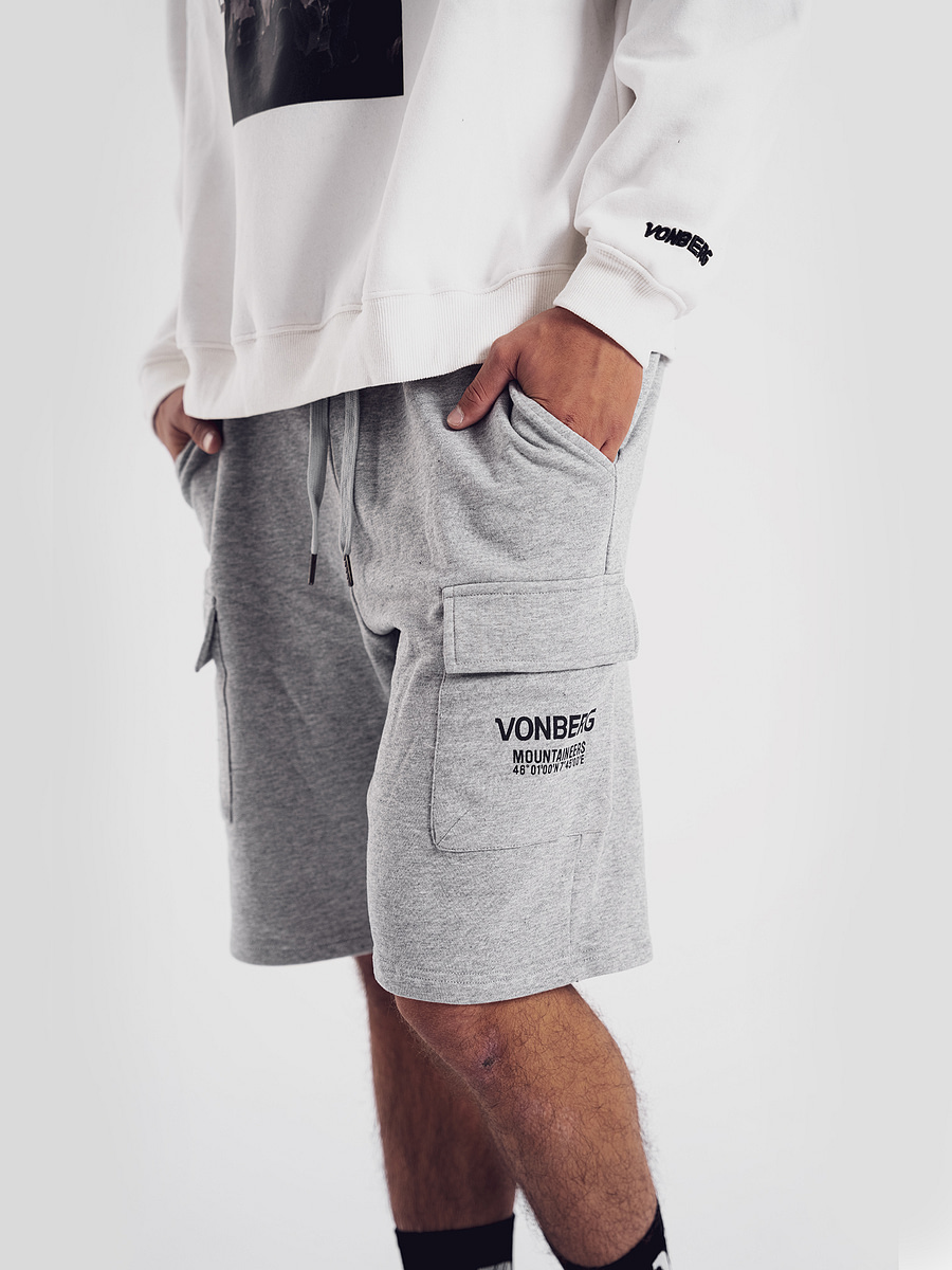 וונברג מכנס בסגנון דגמח קצר בשילוב פרינט וכיסים בצדדים בצבע אפור